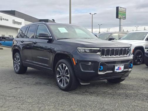 Midnight Sky 2023 Jeep Grand Cherokee 4xe Overland