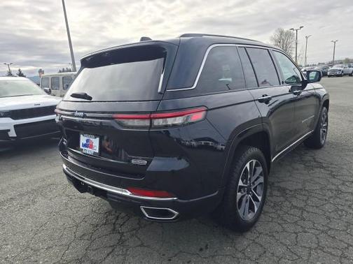 Midnight Sky 2023 Jeep Grand Cherokee 4xe Overland