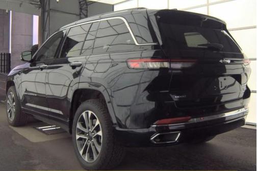 Midnight Sky 2023 Jeep Grand Cherokee 4xe Overland