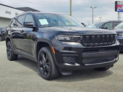 Diamond Black Crystal Pearlcoat 2024 Jeep Grand Cherokee L Altitude