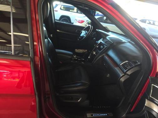 2019 Ford Explorer Platinum