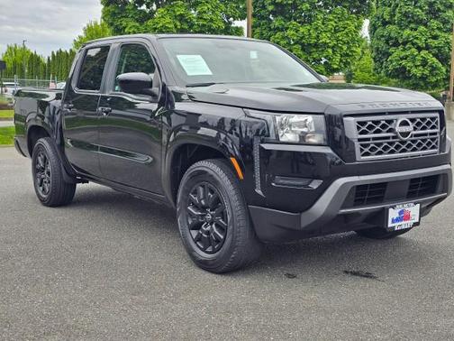 Super Black 2022 Nissan Frontier SV
