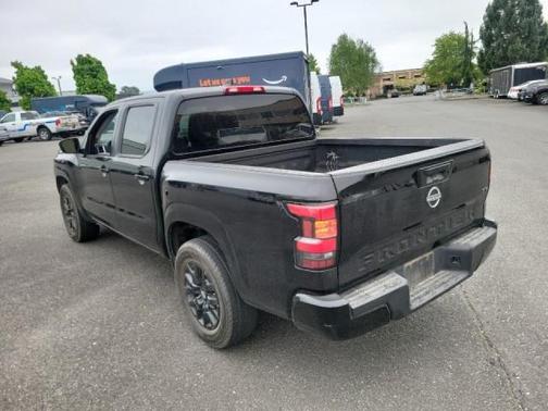 Super Black 2022 Nissan Frontier SV