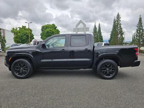 Super Black 2022 Nissan Frontier SV