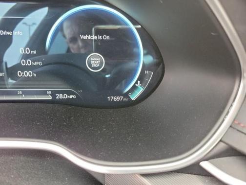 Alta White 2023 Genesis G80 2.5T RWD