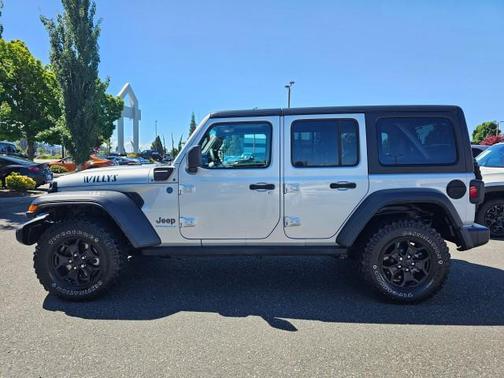Silver Zynith Clearcoat 2023 Jeep Wrangler 4xe Willys