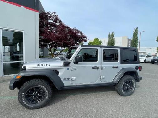 Silver Zynith Clearcoat 2023 Jeep Wrangler 4xe Willys