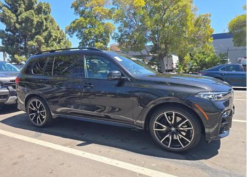 Black Sapphire Metallic 2022 BMW X7 xDrive40i