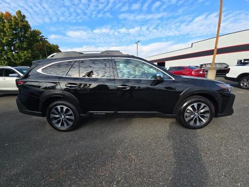 2023 Subaru Outback Touring XT