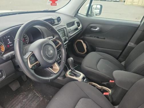 Alpine White 2015 Jeep Renegade Latitude