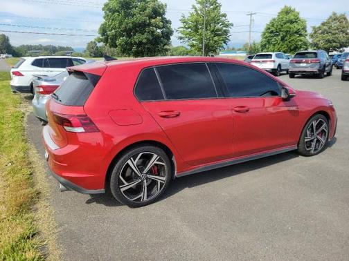 Kings Red Metallic 2025 Volkswagen Golf GTI 2.0T SE DSG