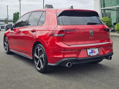 Kings Red Metallic 2025 Volkswagen Golf GTI 2.0T SE DSG