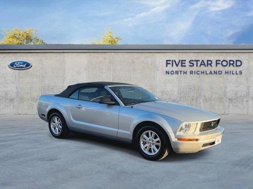 2007 Ford Mustang Deluxe