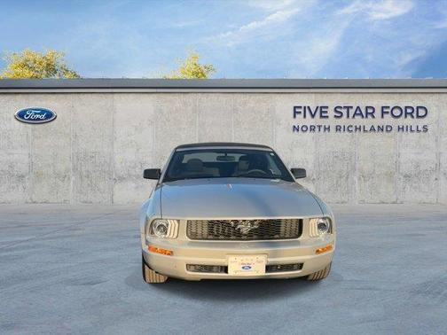 2007 Ford Mustang Deluxe