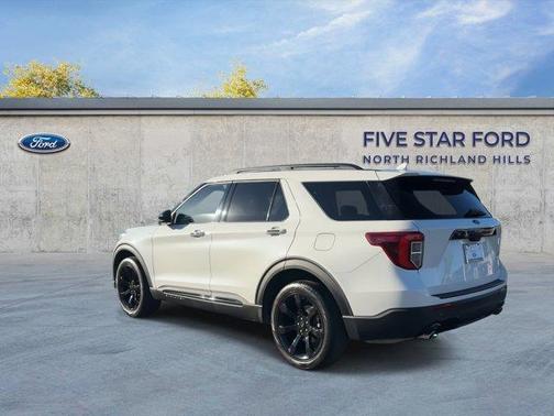 2022 Ford Explorer ST-Line