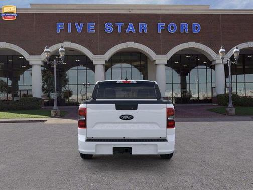 2025 Ford Maverick Lobo Standard