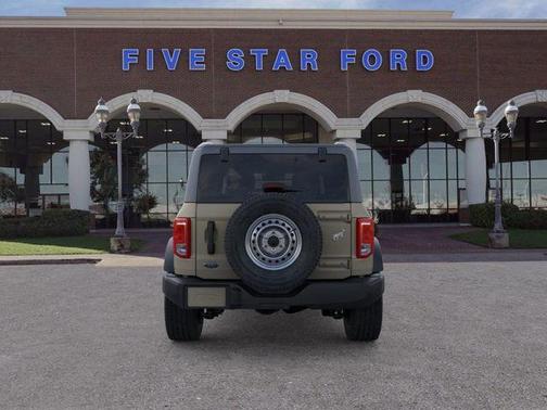 2025 Ford Bronco Base