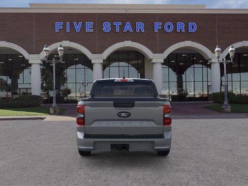 2025 Ford Maverick Lobo Standard