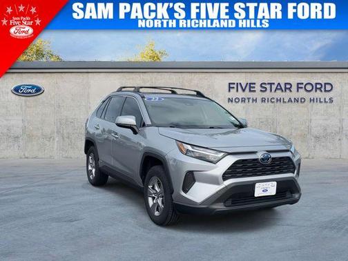 2022 Toyota RAV4 Hybrid XLE