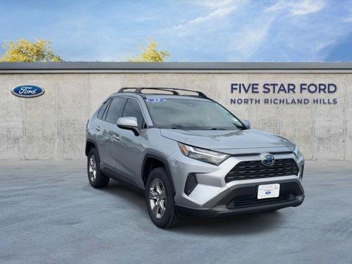 2022 Toyota RAV4 Hybrid XLE