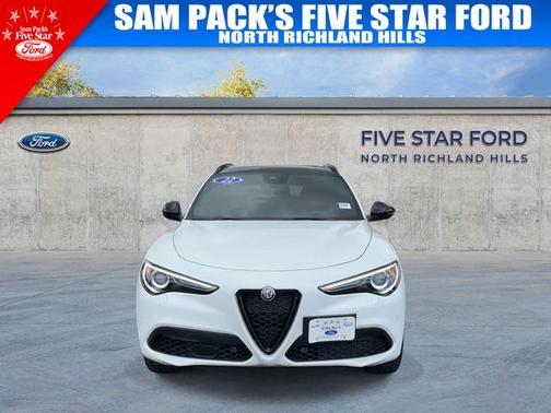 2022 Alfa Romeo Stelvio Veloce