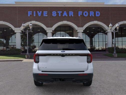 Space White Metallic 2026 Ford Explorer Active