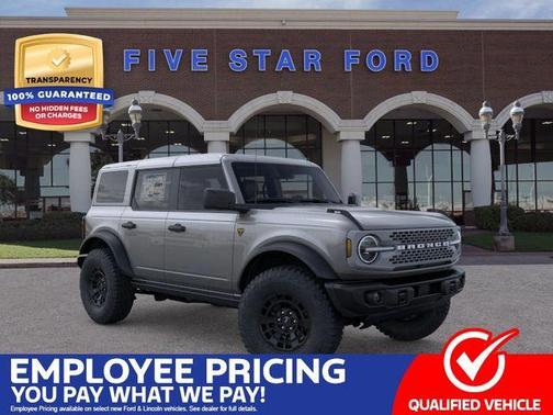 Carbonized Gray Metallic 2026 Ford Bronco Badlands SUV