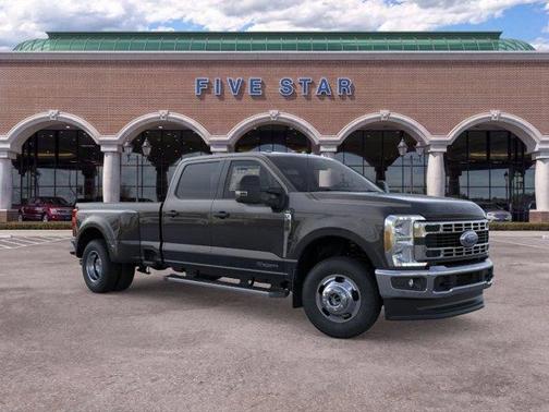 Agate Black Metallic 2026 Ford F-350 XLT Truck