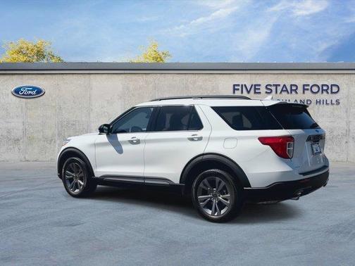 Star White 2024 Ford Explorer XLT