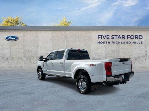2022 Ford F-350 Lariat Super Duty