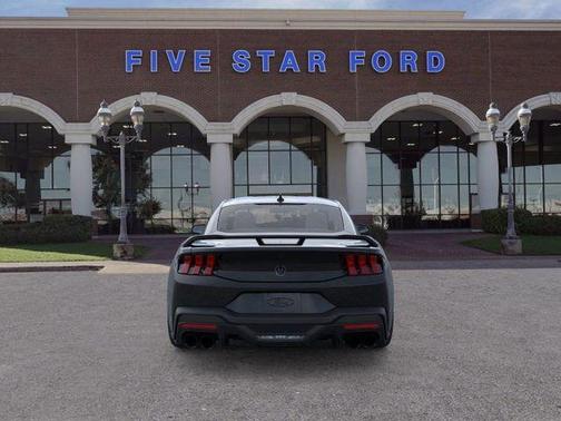 2025 Ford Mustang Dark Horse