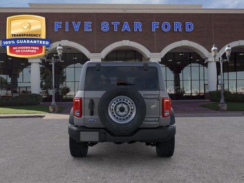 2025 Ford Bronco Base