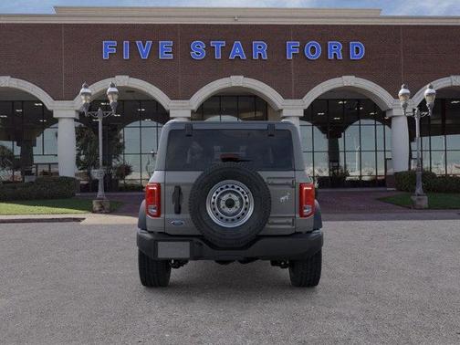 2025 Ford Bronco Base