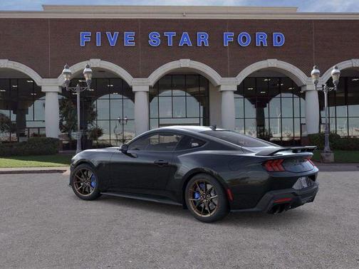 2025 Ford Mustang Dark Horse