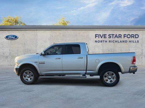 Bright Silver Clearcoat Metallic 2018 RAM 2500 Laramie