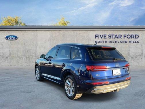 2024 Audi Q7 45 Premium Plus