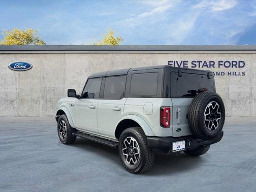 2024 Ford Bronco Outer Banks