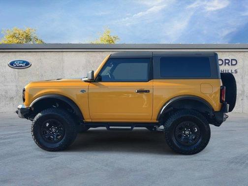 Cyber Orange Metallic Tricoat 2022 Ford Bronco Wildtrak