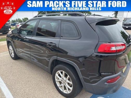 2016 Jeep Cherokee Sport