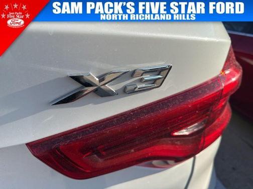 White Metallic 2018 BMW X3 xDrive30i