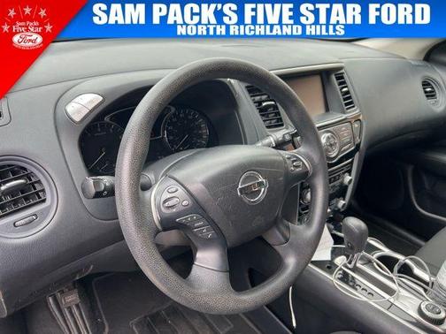 2020 Nissan Pathfinder S