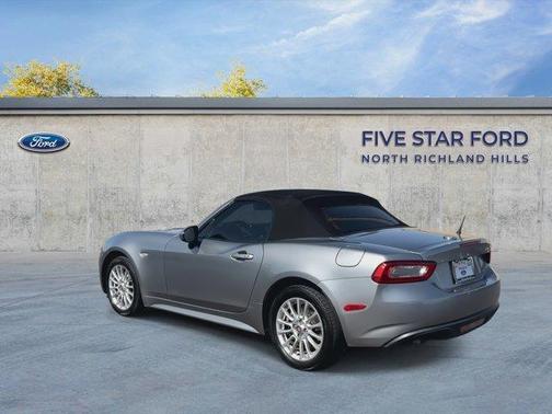 2017 FIAT 124 Spider Classica