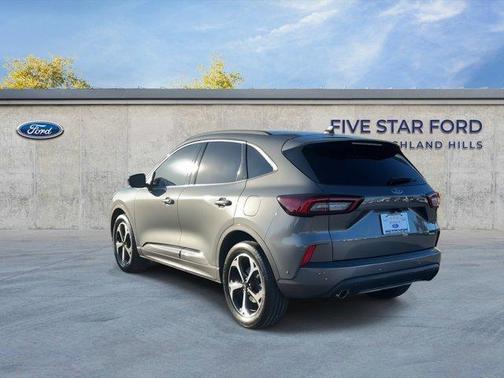 2023 Ford Escape ST-Line Elite
