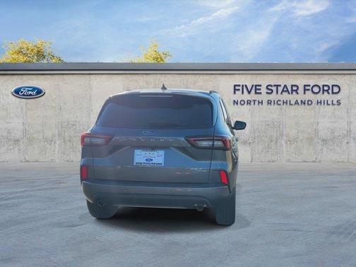 2023 Ford Escape ST-Line Elite