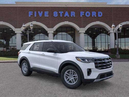 Space White Metallic 2026 Ford Explorer SUV