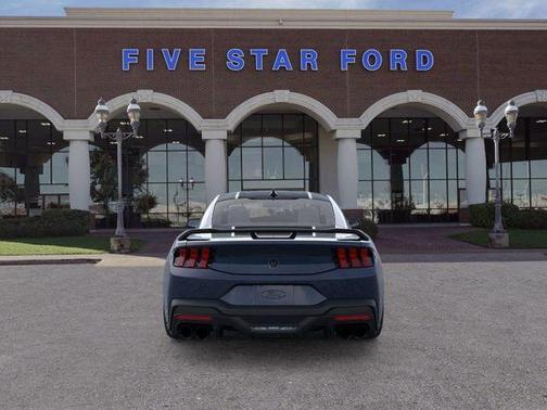 2025 Ford Mustang Dark Horse