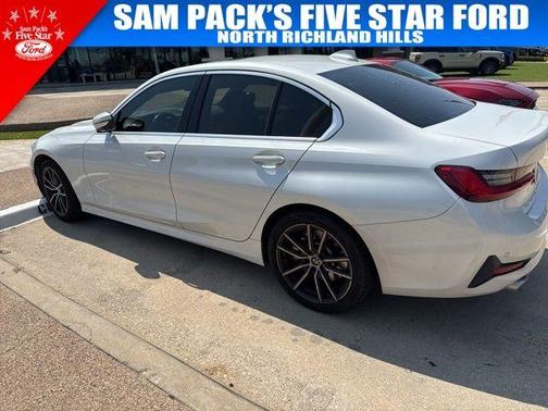 2019 BMW 330 i