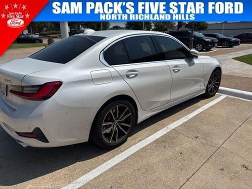 2019 BMW 330 i
