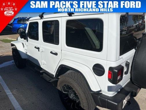 2022 Jeep Wrangler Unlimited Sahara