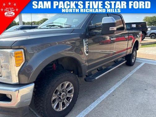 Magnetic 2017 Ford F-250 XLT Truck
